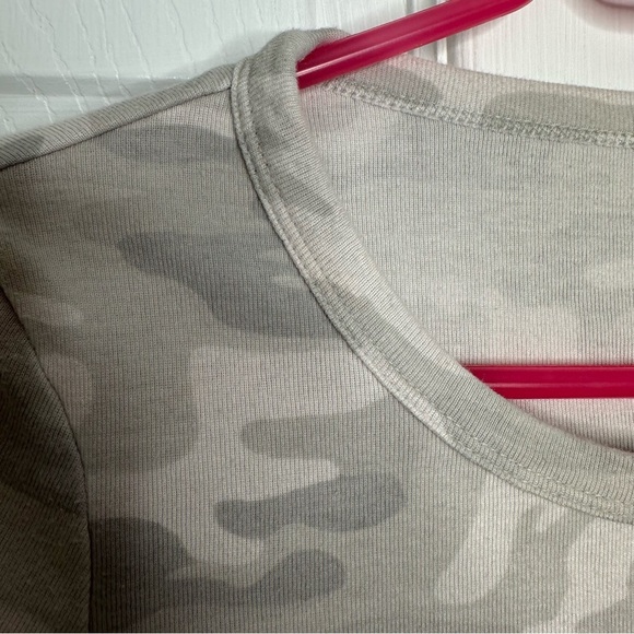 GAP Favourite Camo Shirt Long Sleeved Grey & White Size Small - Picture 10 of 16